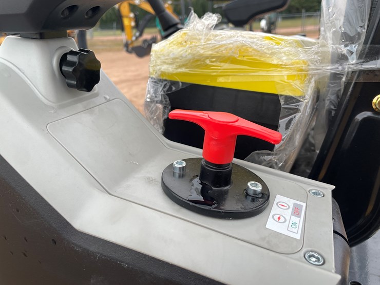 #1791-•-agt-xz20r-mini-excavator-image-31