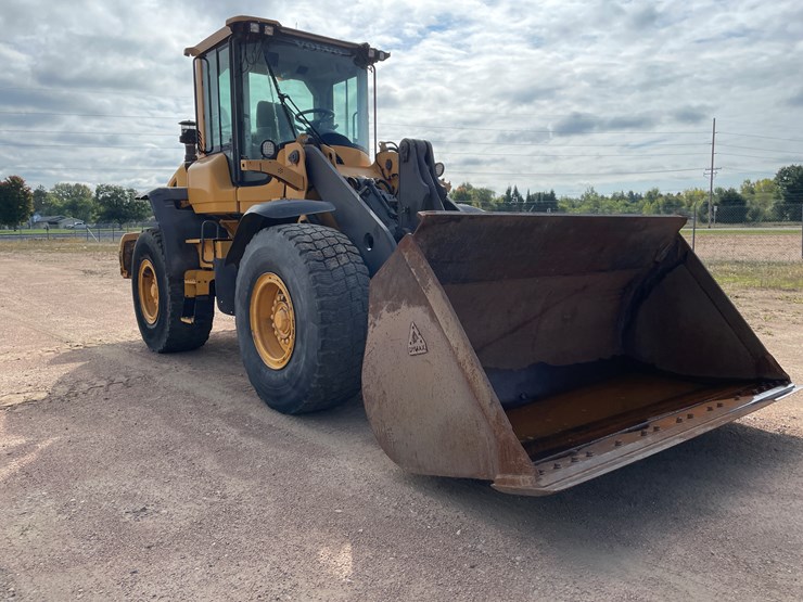 2015-volvo-l70h-image-68