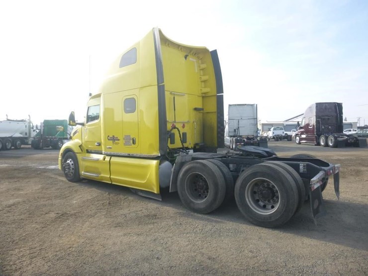2024-peterbilt-579-image-4