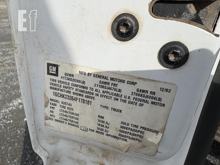 2004-chevrolet-silverado-2500-image-14