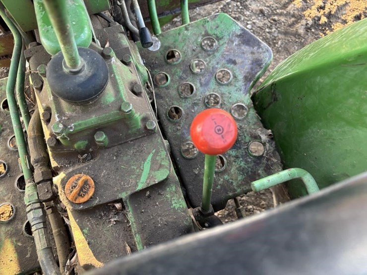 1981-john-deere-750-image-29