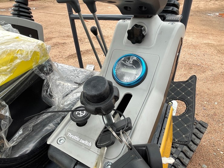 #1788-•-agt-xz20r-mini-excavator-image-30