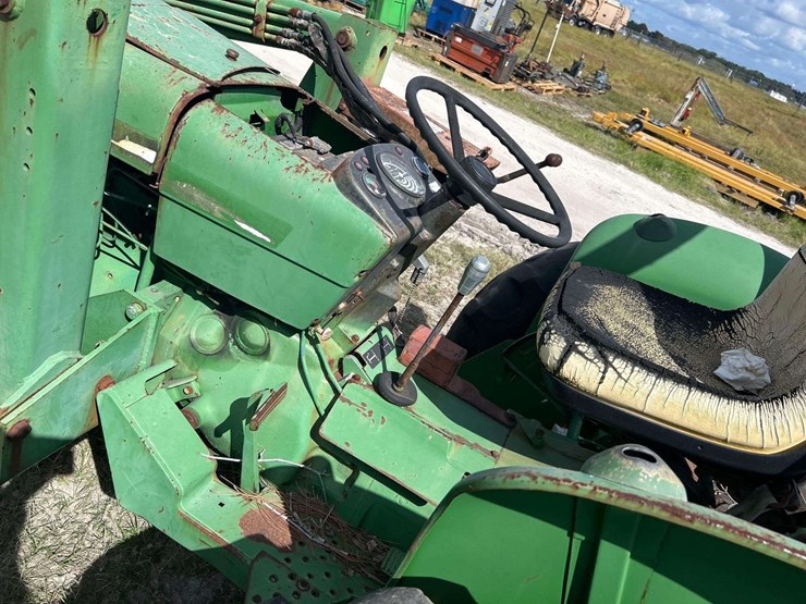 john-deere-2040-image-11