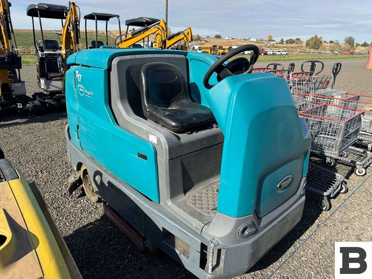 tennant-t7-ech20-floor-scrubber-image-5