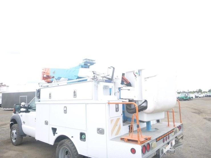 2015-ford-f550-image-11