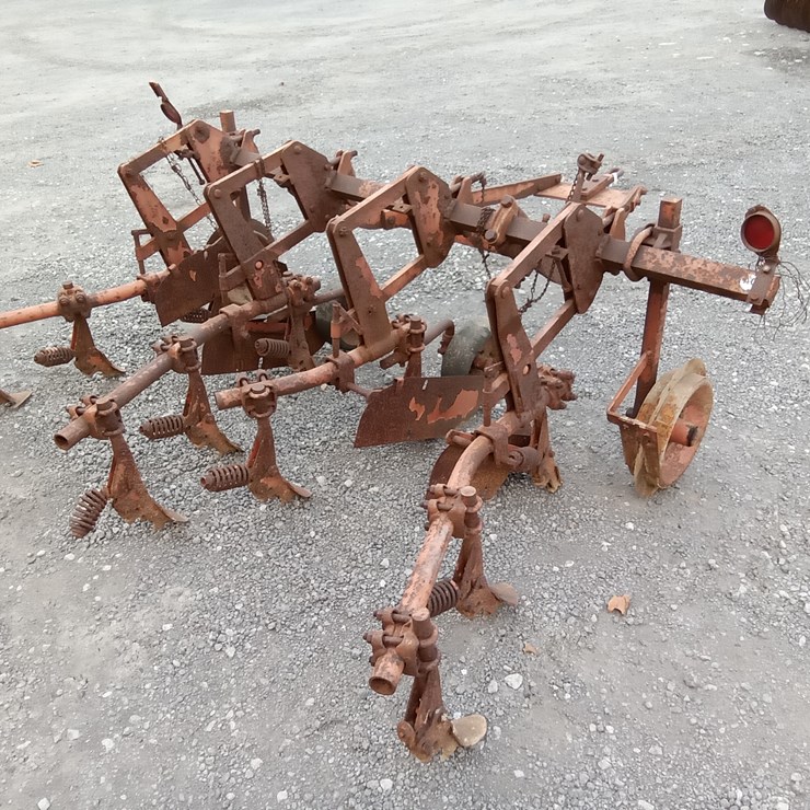 #891 • AC SNAP COUPLER CULTIVATOR