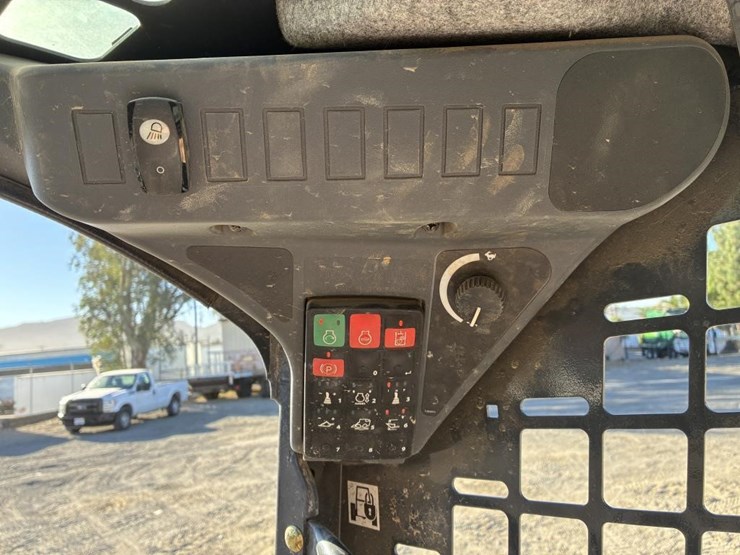 2024-deere-316gr-image-17