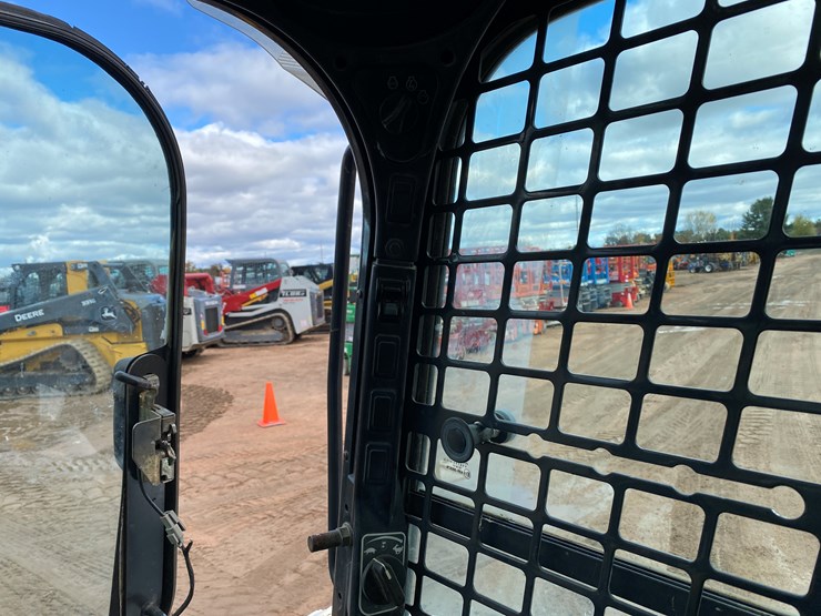 2014-bobcat-t650-image-28