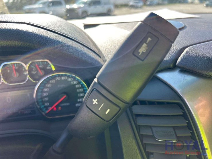 2018-chevrolet-tahoe-image-16