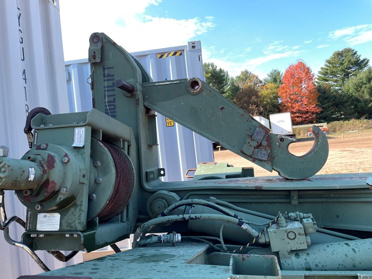 #3353-•-(2)-hook-lift-bed-frames-image-2