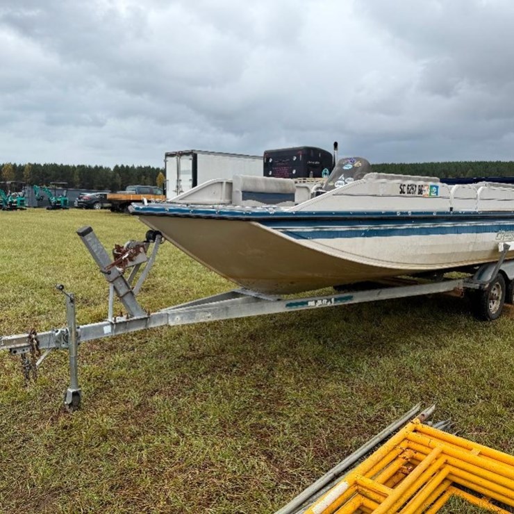 1998 CRESTLINER RAMPAGE 2000 DECK BOAT (90HP 2