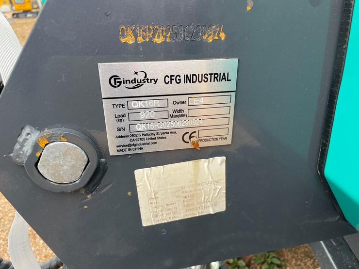 #1797-•-agt-qk16r-mini-excavator-image-18