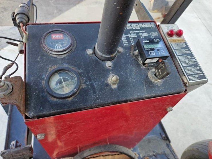 #2525-•-toro-1100-sprayer-image-32