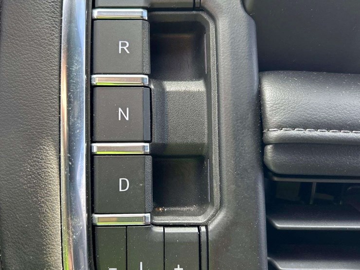 2022-chevrolet-tahoe-image-16