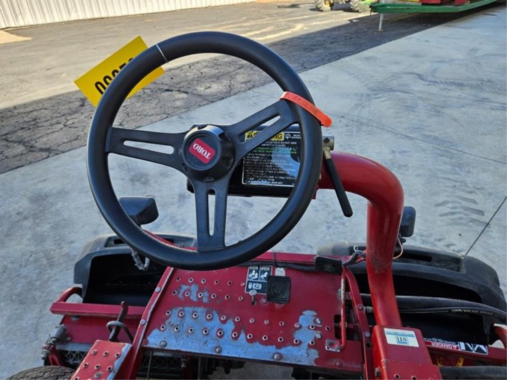 #2530-•-toro-3150-greensmaster-greens-mower-image-20