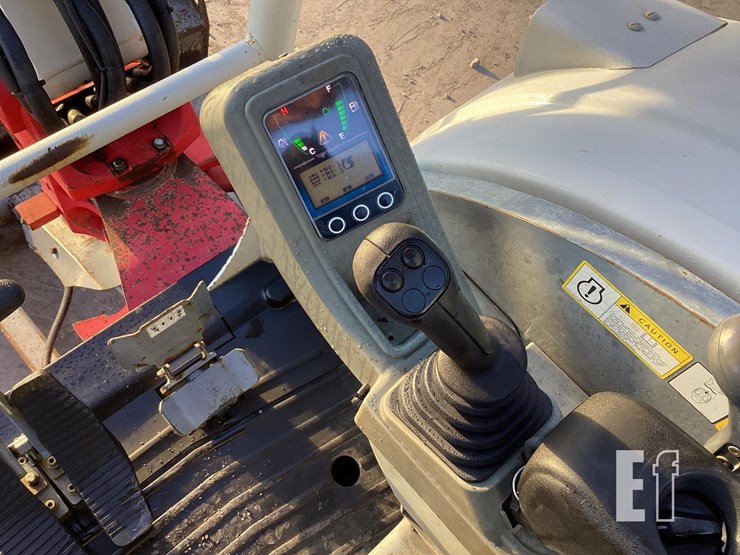 2016-takeuchi-tb240-image-17