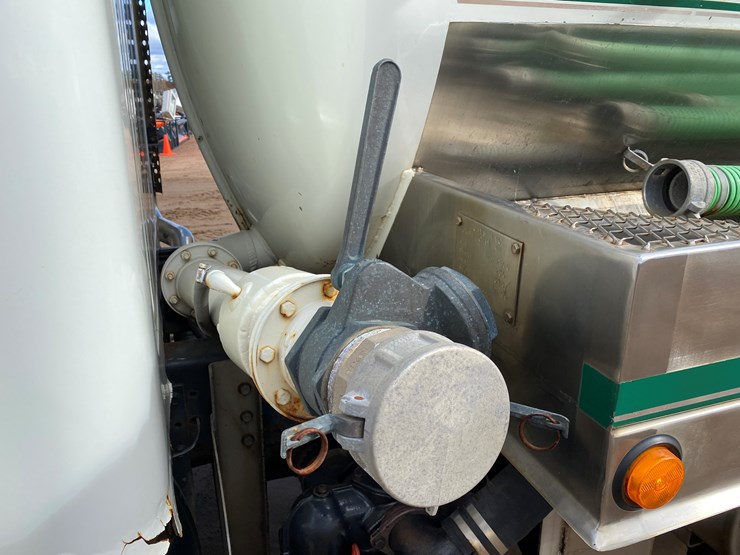 1999-international-4900-image-25