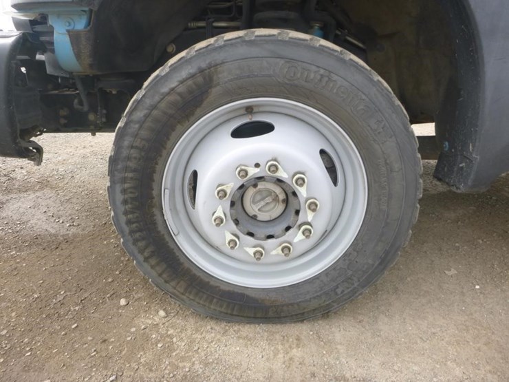 2015-ford-f550-image-27