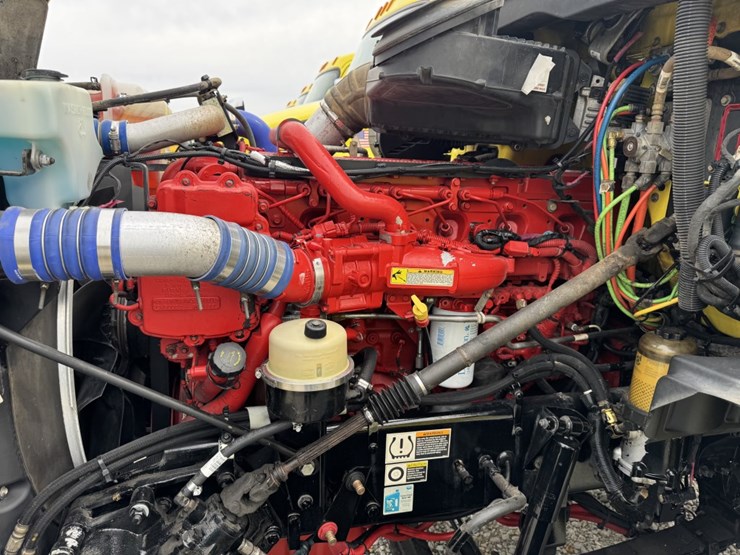 2017-kenworth-t880-image-11