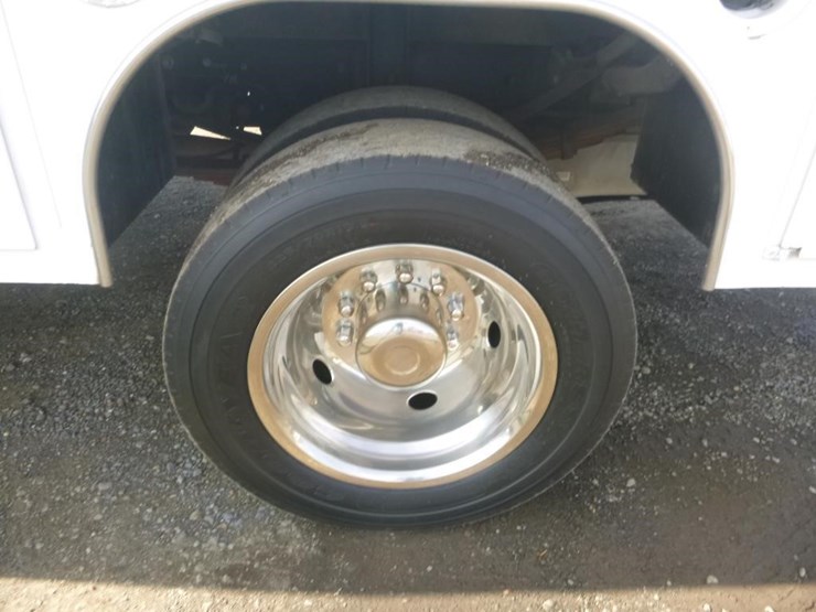 2014-ford-f450-image-22