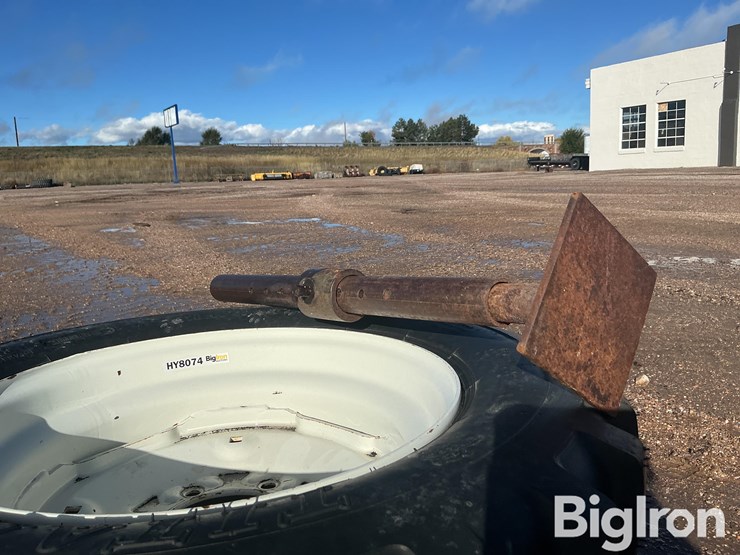 titan-trac-loader-10-16.5nhs-tires-image-19