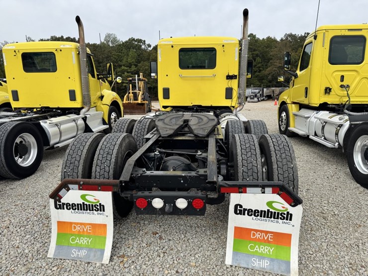 2017-kenworth-t880-image-5