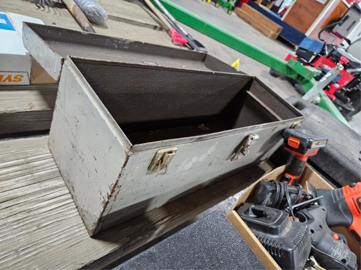 #2458-•-tool-box,-box-battery-power-tools-image-2