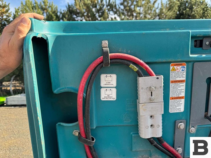 tennant-t7-ech20-floor-scrubber-image-13