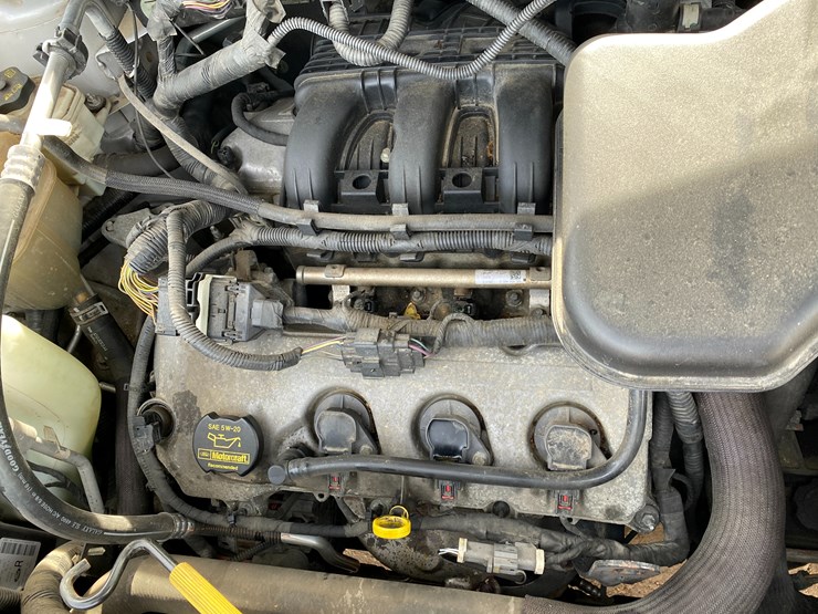 2010-ford-edge-image-37