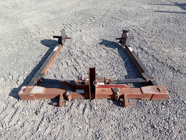 #883-•-superior-3pt-bale-unroller-image-2