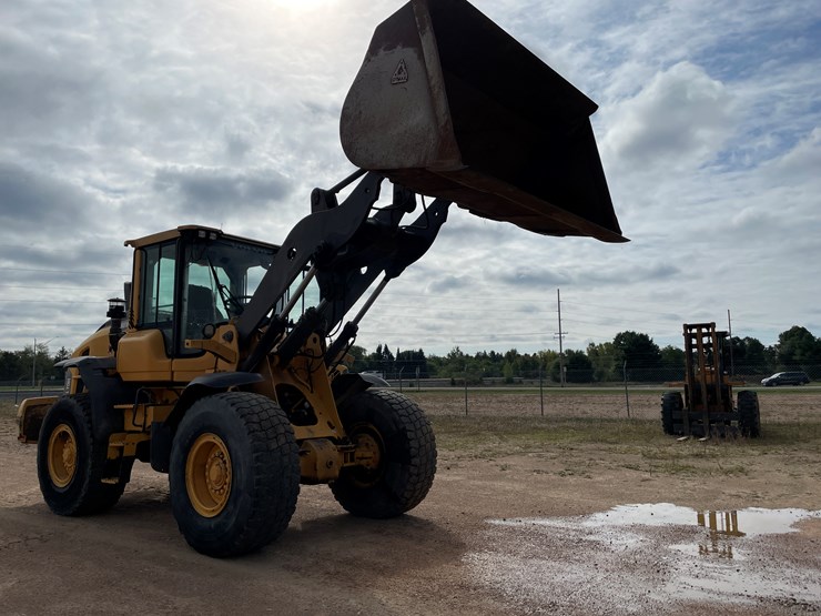 2015-volvo-l70h-image-104