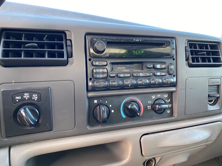 2000-ford-f350-image-31