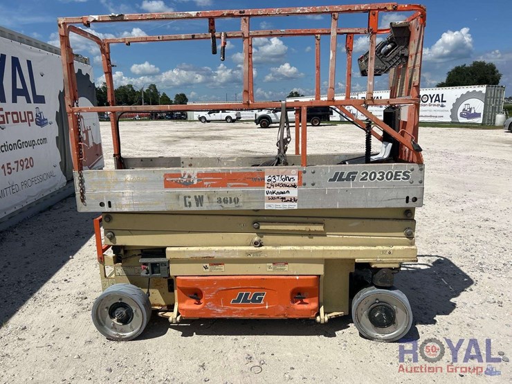 2006-jlg-2030es-image-7