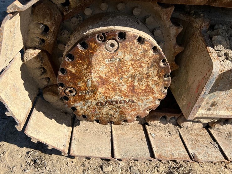 volvo-ec160-image-22