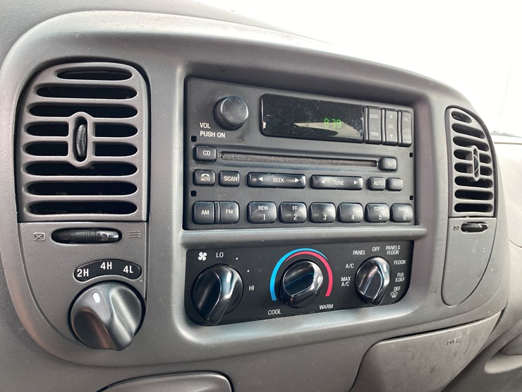 2002-ford-f150-image-31