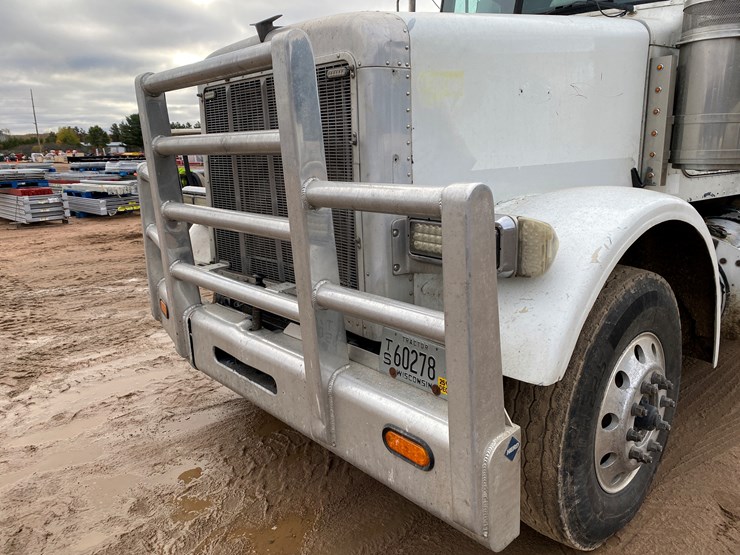 peterbilt-357-image-11