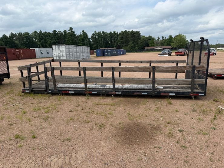 #3190-•-22’-steel-flatbed-image-4