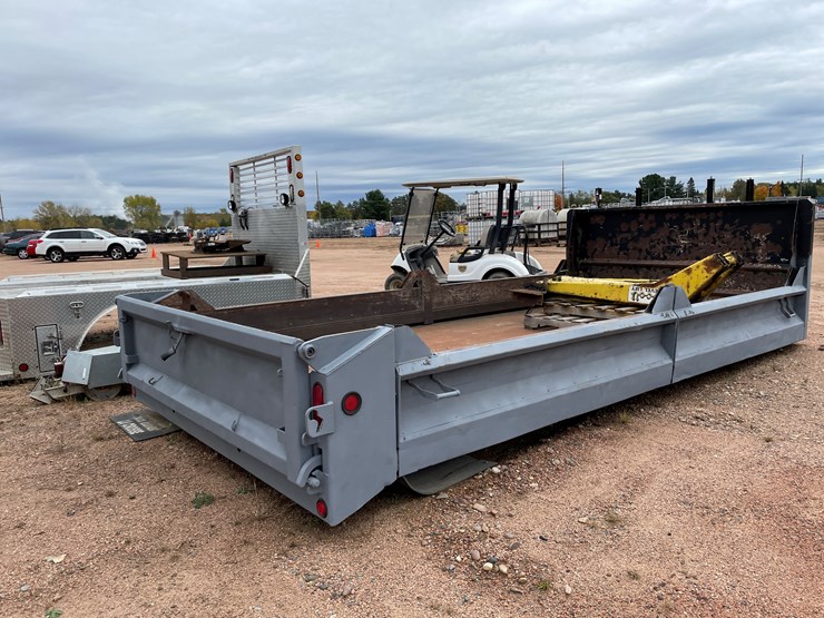 #3340-•-steel-bed-image-4