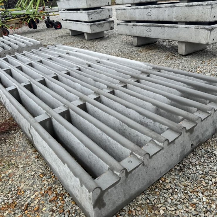 #12200 • 16' Cattle Guard