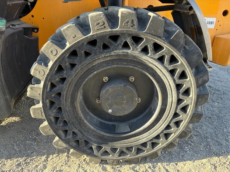 2018-jcb-510-image-15