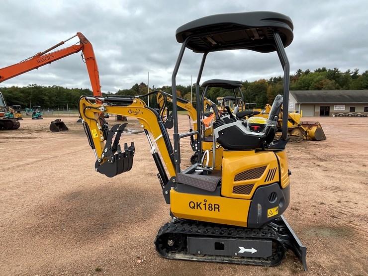 #1794-•-agt-qk18r-mini-excavator-image-8