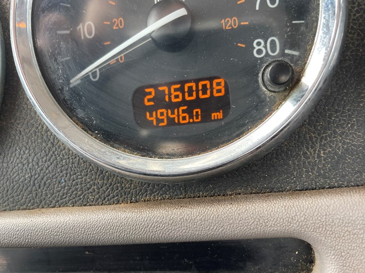 2011-peterbilt-365-image-71