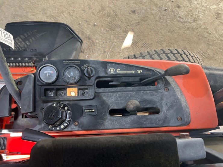 kubota-zd326p-image-16