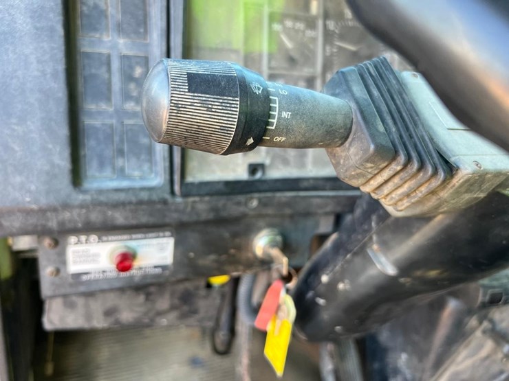 1996-international-4700-image-24