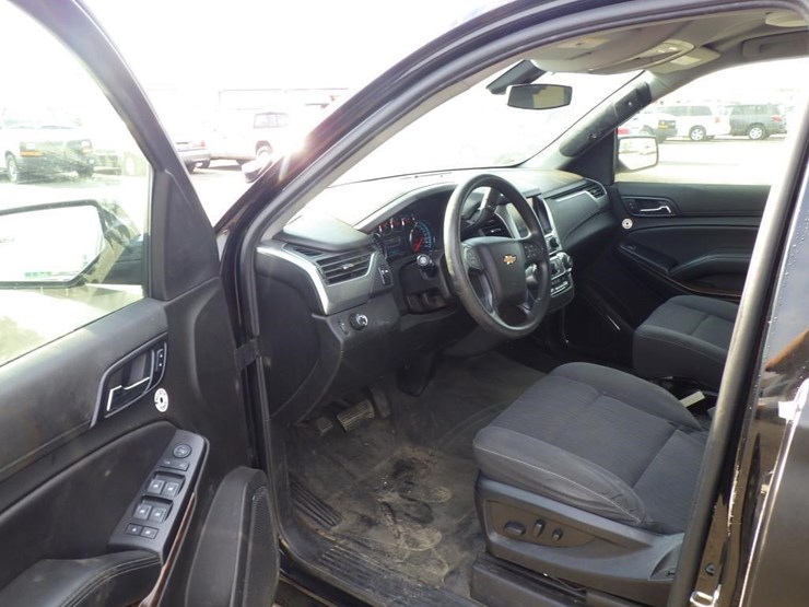 2020-chevrolet-tahoe-image-5