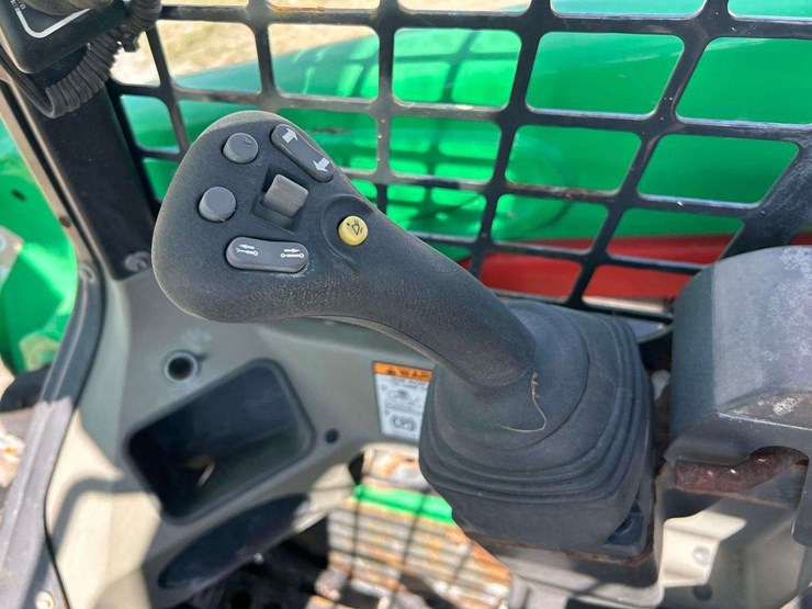 2020-bobcat-t550-image-12