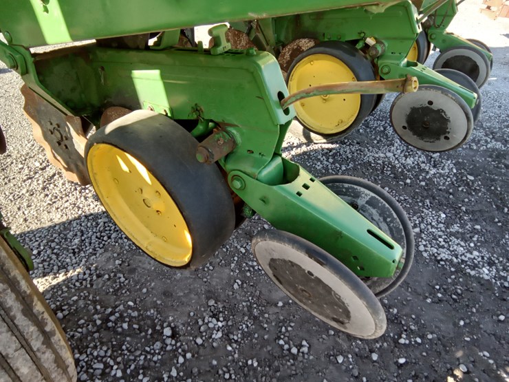 john-deere-7000-image-7