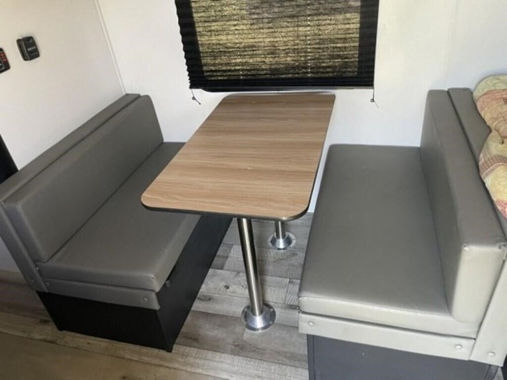 2021-keystone-18'-springdale-mini-travel-trailer-image-16