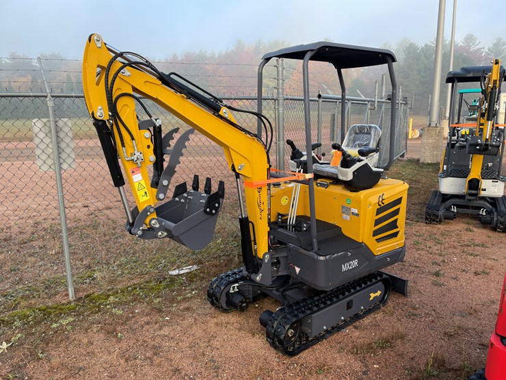 #1793-•-agt-mx20r-mini-excavator-image-1