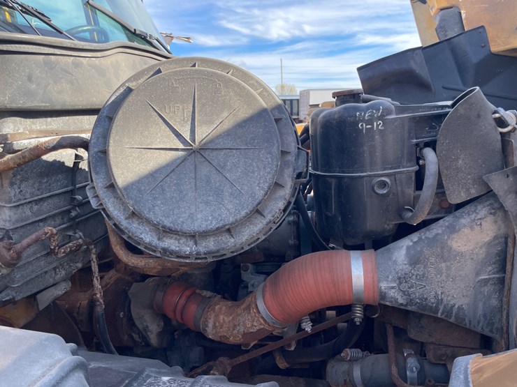 2006-international-7400-image-36